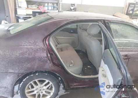 2012 Ford Fusion S из США, поврежденный, VIN 3FAHP0GA8CR353691